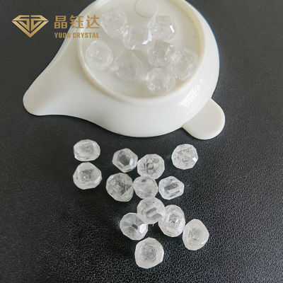 CONTRO i diamanti ruvidi non tagliati di Diamond Synthetic Diamonds Lab Created HPHT per lucidato