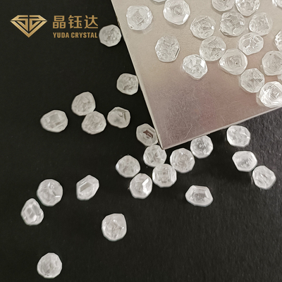 HPHT Diamanti artificiali non tagliati VS Plus Chiarezza DEF Colore Forma rettangolare