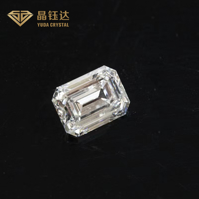 Eccellente taglio di smeraldo di forma elegante HPHT laboratorio creato diamante lucidato per anelli
